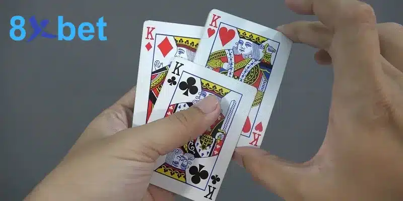 Mẹo Chơi Bài Cào 3 Lá Hiệu Quả, Dễ Ăn Thưởng Tại 8XBET 3 Quy luật chơi bài cào 3 lá mà bạn cần nắm vững